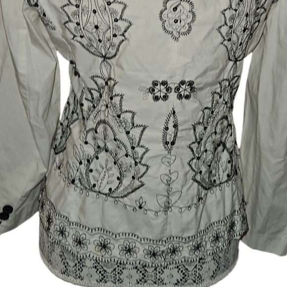 Embroidered and Sequined Jacket - Picture 15 of 15